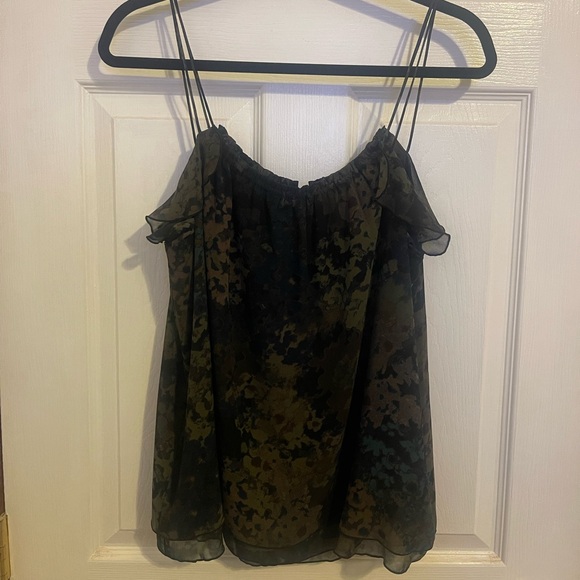 Express Tank Top - Picture 4 of 5